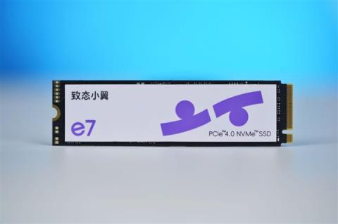 疾速6000MB/s！长江存储致态小翼e71TBSSD图赏