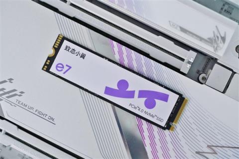 疾速6000MB/s！长江存储致态小翼e71TBSSD图赏(图3)
