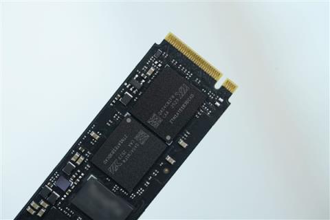 疾速6000MB/s！长江存储致态小翼e71TBSSD图赏(图6)