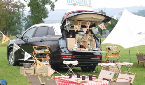 12万级唯一230KM超长续航电混SUV！第三代蓝电E5PLUS绝对值得等一波(图4)