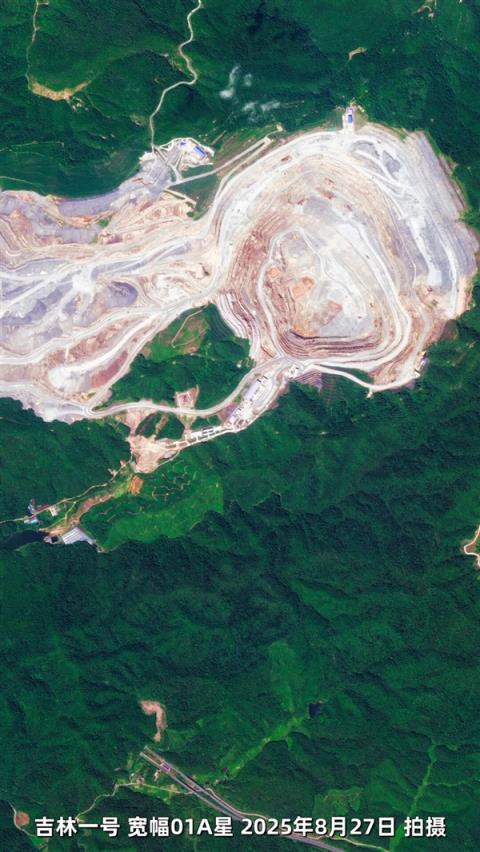 卫星俯瞰亚洲最大的露天铜矿：如同“大地指纹”(图2)