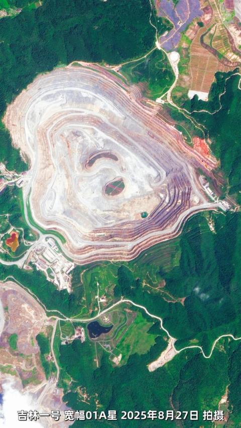 卫星俯瞰亚洲最大的露天铜矿：如同“大地指纹”(图3)