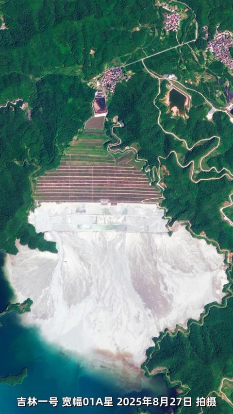 卫星俯瞰亚洲最大的露天铜矿：如同“大地指纹”(图4)