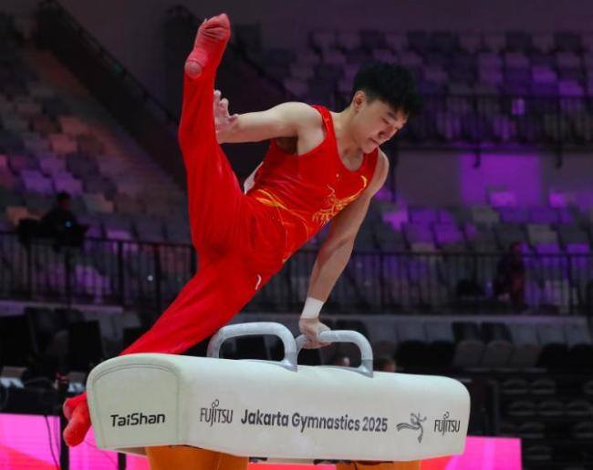 洪延明夺得体操世锦赛男子鞍马冠军 中国首金诞生