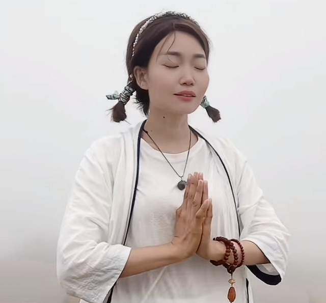 知情人回应袁小小去世 肠癌夺命引发泪目