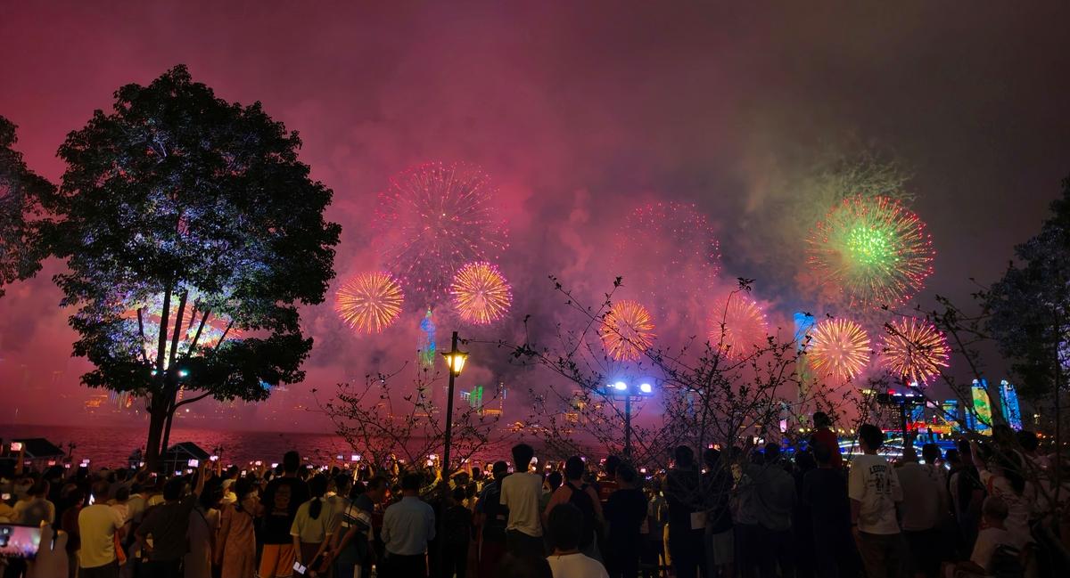 火树银花不夜天!直击浏阳花炮文化节:千年非遗绽放数字时代新光