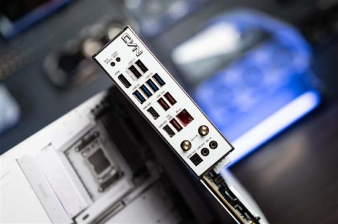 纯白只要2399元！七彩虹首款AMDX870E高端主板开卖(图6)