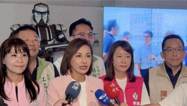 绿营民代扇罗智强耳光被判拘役10日 邱议莹认错接受判决