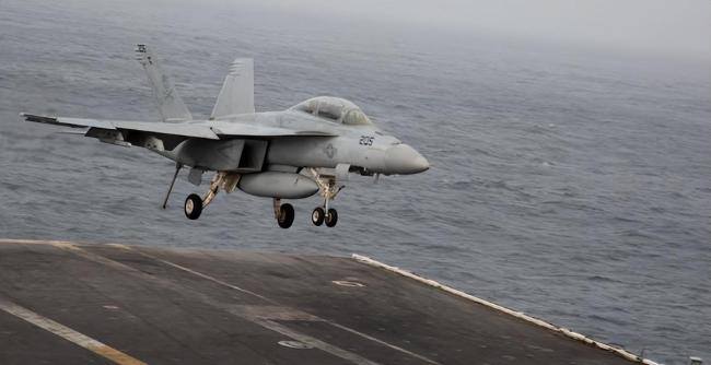 “尼米兹”号扒光了美国海军的底裤 南海连摔两机窘态尽显