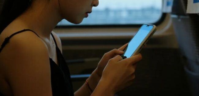 家长称女同学让初中儿子帮忙选内衣 引发家长担忧