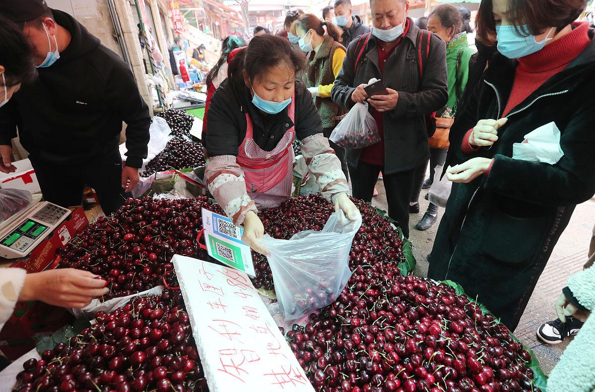 天价车厘子今冬上市:千元一箱背后的消费密码与产业真相