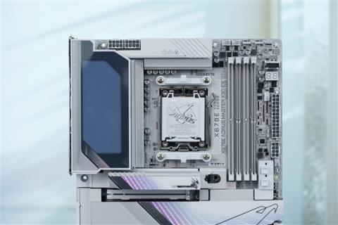 支持DDR5-9000！技嘉X870EAORUSX3D主板图赏(图4)