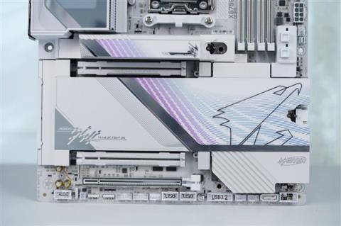 支持DDR5-9000！技嘉X870EAORUSX3D主板图赏(图16)