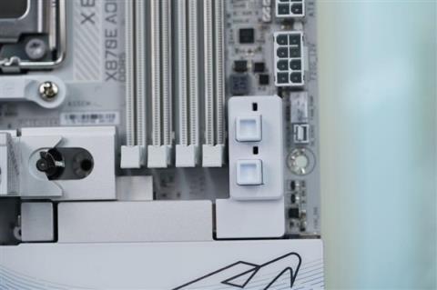 支持DDR5-9000！技嘉X870EAORUSX3D主板图赏(图18)