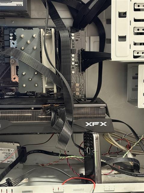 玩家公认的最强显卡支架:居然是一部经典诺基亚手机!(图1)