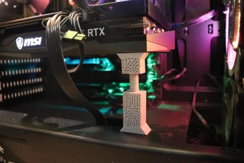 玩家公认的最强显卡支架:居然是一部经典诺基亚手机!(图11)