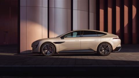 最原创的中国豪华轿车 阿维塔12四激光版上市:限时25.99万起(图8)