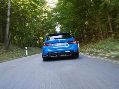 3.0T“机皇” 零百仅3.6秒!全新宝马M3旅行版即将中国首发(图4)