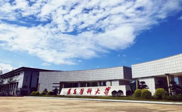 色弱学生遭退学风波:高考体检结果溯源亟待制度补位