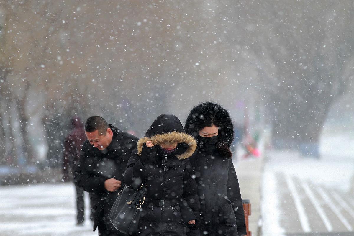 极端天气再袭!新一轮冷空气携暴雨暴雪强势来袭