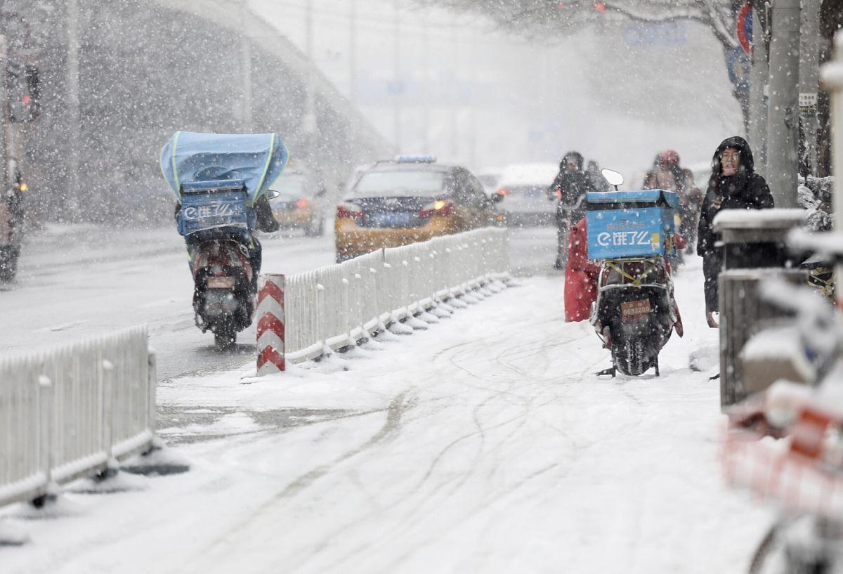 极端天气再袭!新一轮冷空气携暴雨暴雪强势来袭