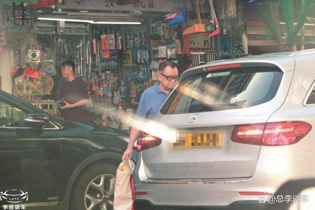 王晶讲许绍雄“Benz哥”名字来历 开奔驰成艺名起源