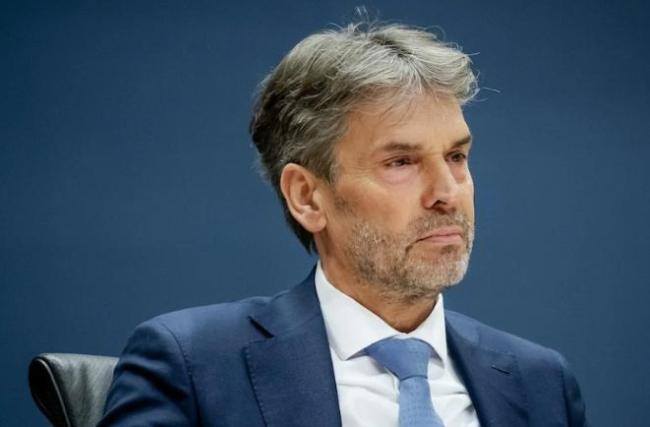 英国首相为何要求中国停止买俄石油 外交博弈的新筹码