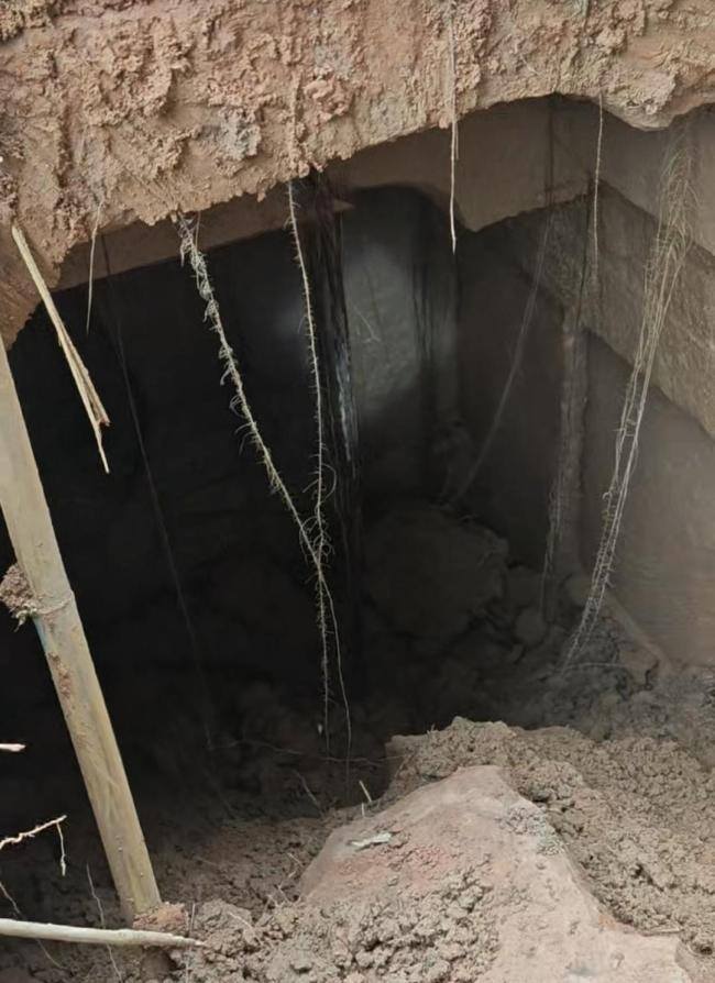 四川乐山大佛街道一工地挖出古墓 初步判断为宋墓待进一步发掘