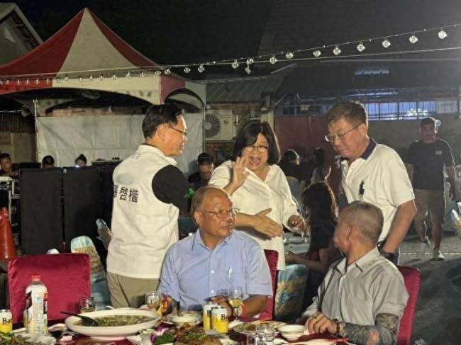 嘉义市长选战三方角力 绿营领跑蓝白布局