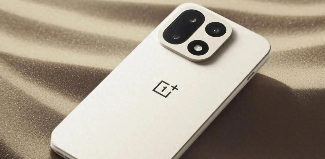 4000以内最强配置？一加15竞争力分析，面对同价位对手有胜算吗？