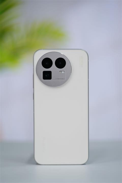 全球首发理光GR影像!真我GT8Pro图赏(图10)