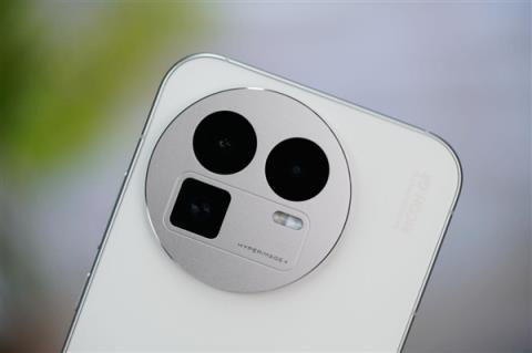 全球首发理光GR影像!真我GT8Pro图赏(图13)