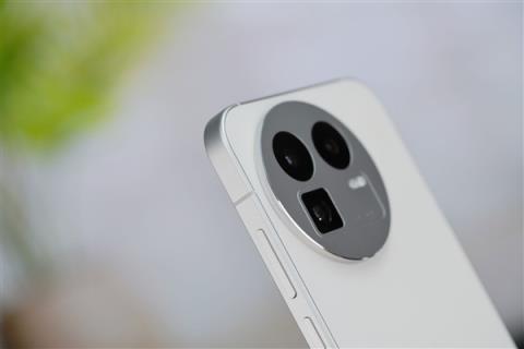 全球首发理光GR影像!真我GT8Pro图赏(图16)