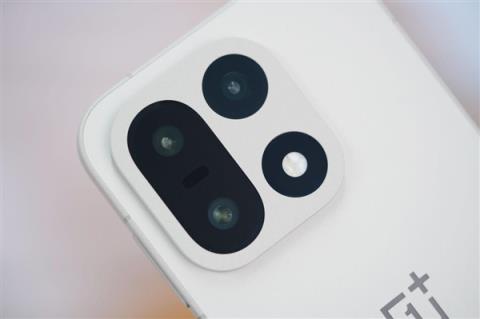 行业第一块165Hz高刷高分屏！一加15图赏(图17)