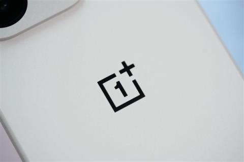 行业第一块165Hz高刷高分屏！一加15图赏(图19)