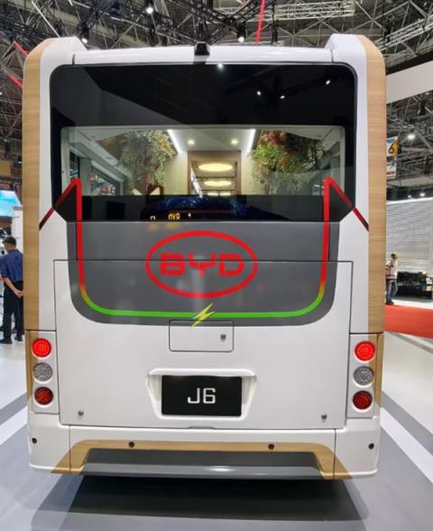 两款专为日本打造 比亚迪J6、J7、K8纯电巴士亮相东京车展(图3)