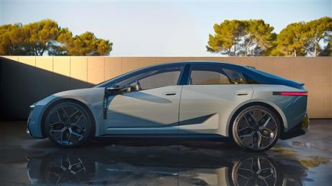 丰田玩激进 买菜车超进化!全新卡罗拉概念车首发(图4)