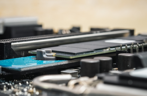 大容量SSD供应告急 三星、SK海力士紧急增产