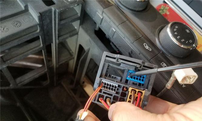 安装摄像头如何调整彩色？调试步骤是什么？