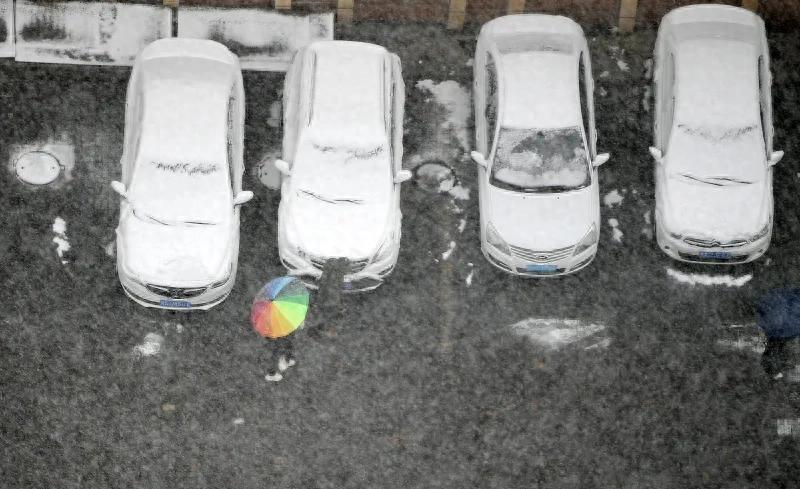 雨雪+大风！气温先降后升！全疆最新天气预报