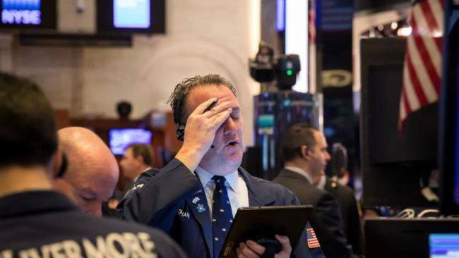 鲍威尔表态引发黄金跳水 降息预期生变