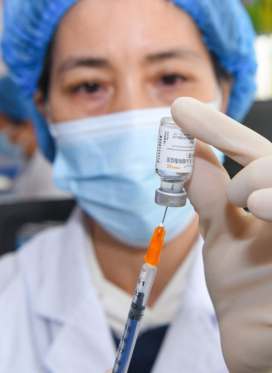 13岁女孩免费接种HPV疫苗时代来临:守护花季的全民健康工程