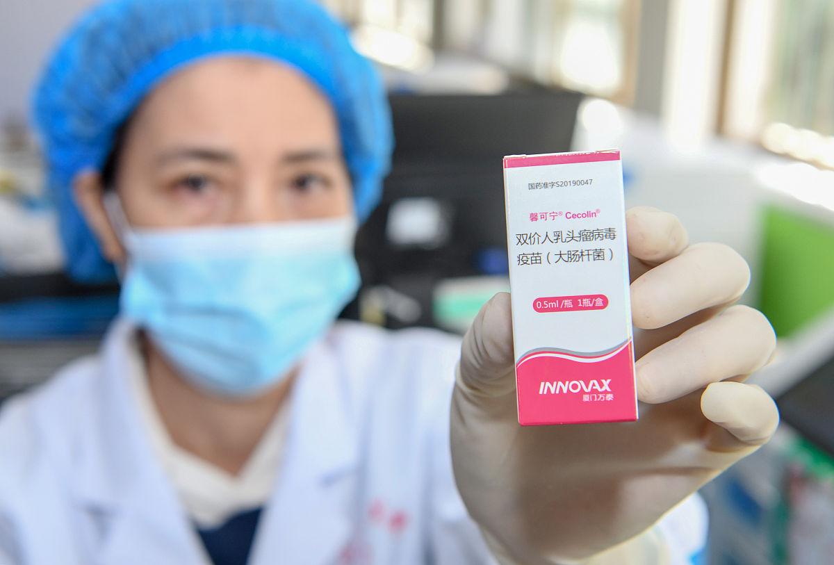 13岁女孩免费接种HPV疫苗时代来临:守护花季的全民健康工程