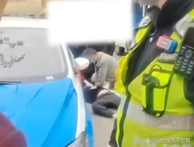 两块钱夺走一条命!四川的哥与乘客争执后猝死?警示了什么