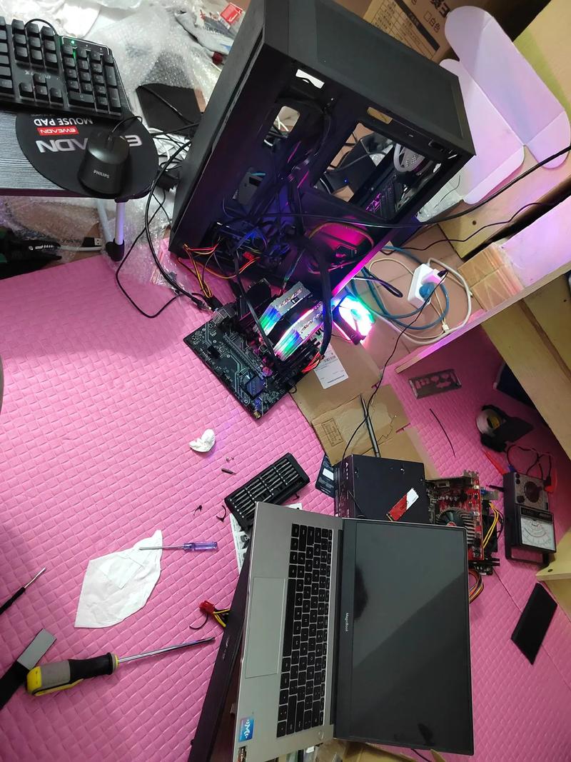 电脑如何自己组装？需要哪些步骤和工具？