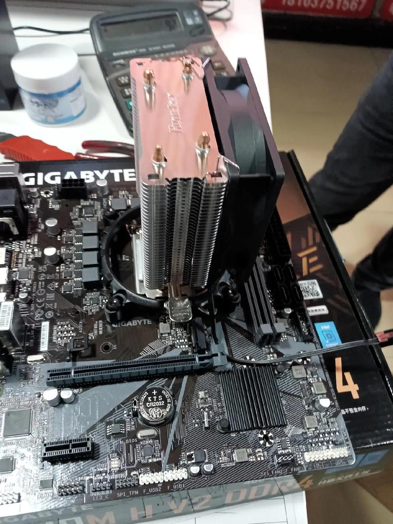 电脑如何自己组装？需要哪些步骤和工具？