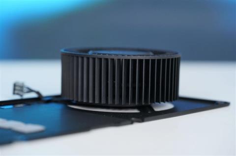 AMD最强专业显卡！蓝宝石AMDRadeonAIProR970032GB显卡图赏(图11)