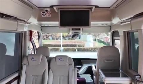 车牌写万无一失 神二十一全新转运车红旗国悦亮相(图4)