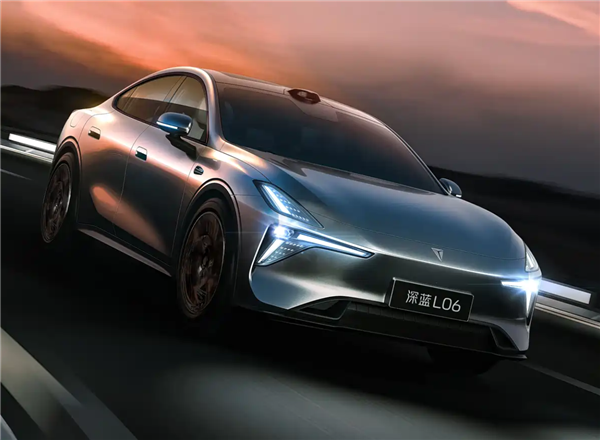 15万买中型纯电性能轿跑!广汽昊铂GT全新Lite版上市(图4)