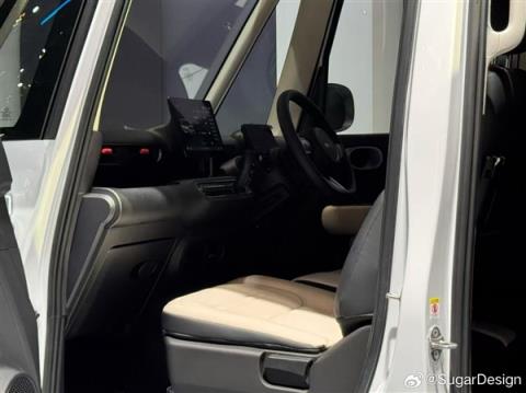 续航180公里 比亚迪纯电K-Car内饰遭曝:前后都是贯通座椅(图3)